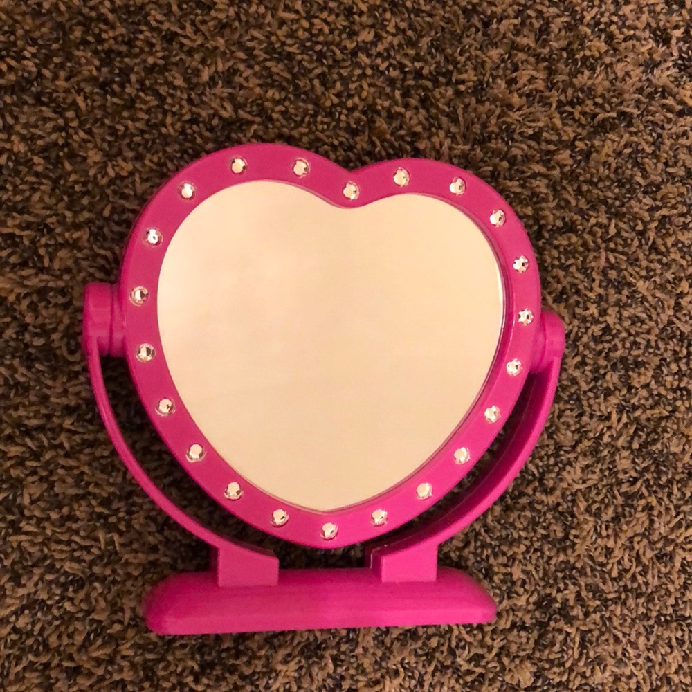 Pink heart-shaped mirror 💕